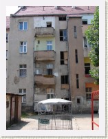 Mickiewicza 42 podworze * 1944 x 2592 * (1.98MB)